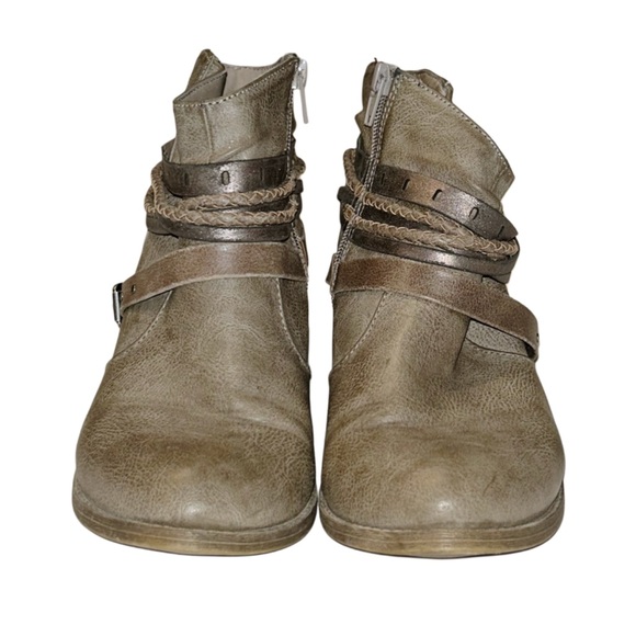 JELLYPOP Women's Brown Ankle Boots - Picture 5 of 8